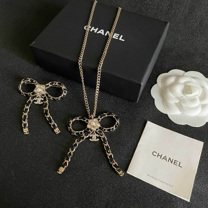 Chanel Suits 04yxs69